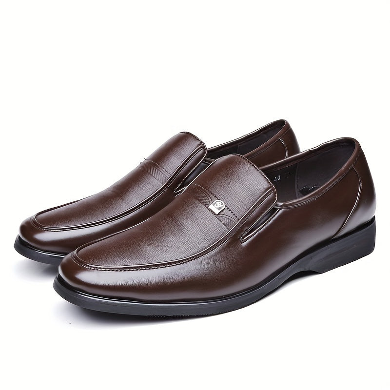 Fashionable casual men's shoes for office workers