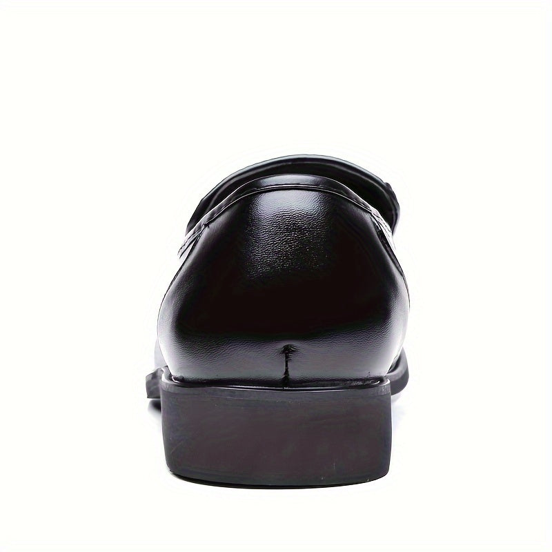 Fashionable casual men's shoes for office workers